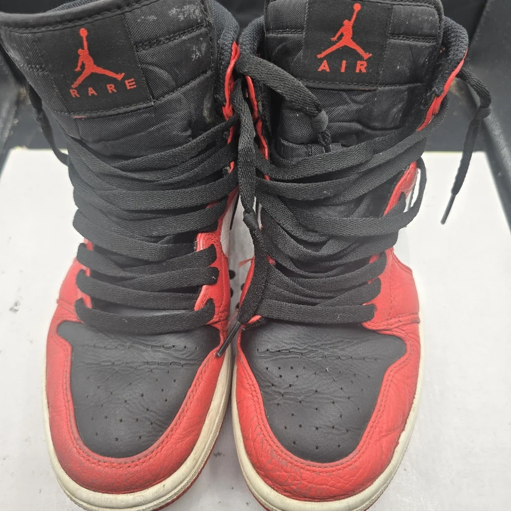 Jordan Sneakers‎ with Black and Gray Interior